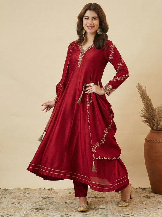 Women Ethnic Motifs Embroidered Regular Kurta with Trousers & With Dupatta