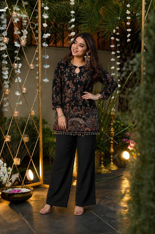 Women Paisley Embroidered Regular Thread Work Kurta with Palazzos