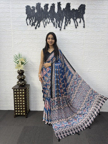 Mirror Work Bandhani Saree