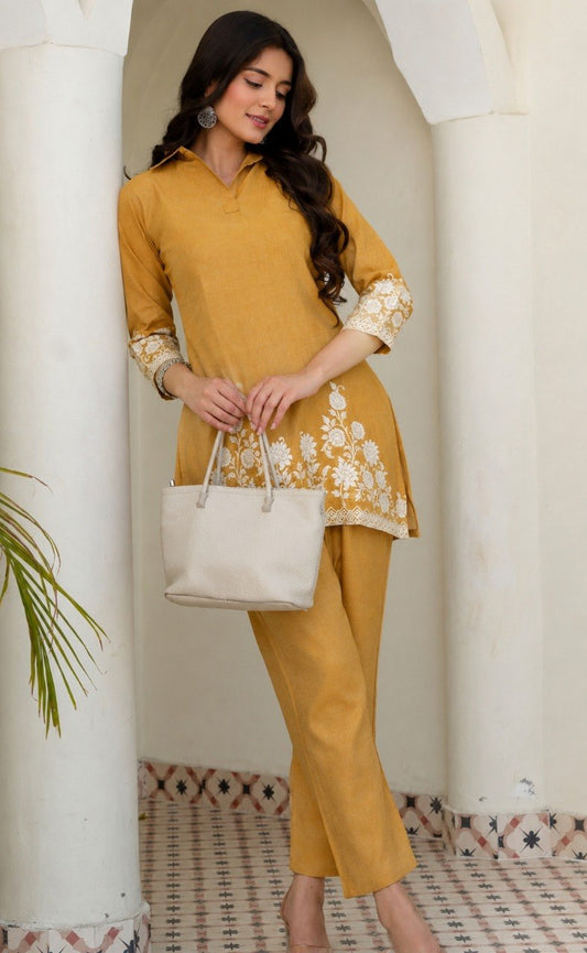 Elegant Charcoal Grey Floral Printed Kurta Pant Set